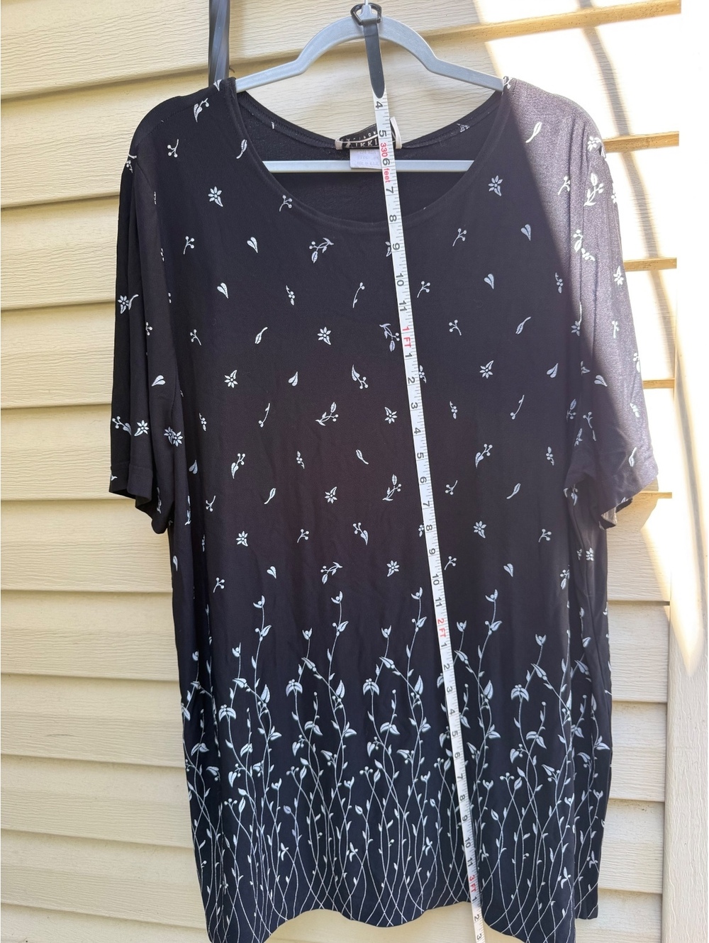 Vikki Vi 2x black ombre print short sleeve top